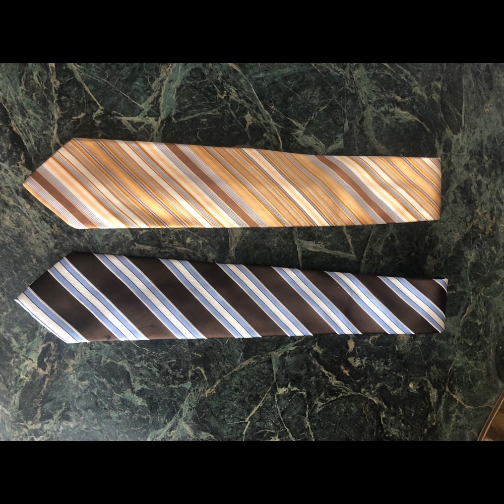 Donald Trump(blue)orBrioni(yellow) striped menstie